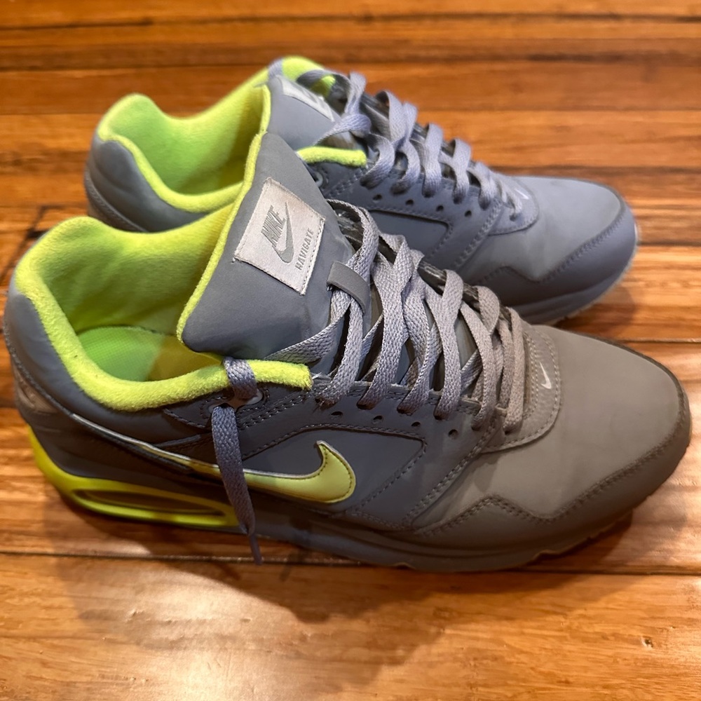 Men’s Nike size 10